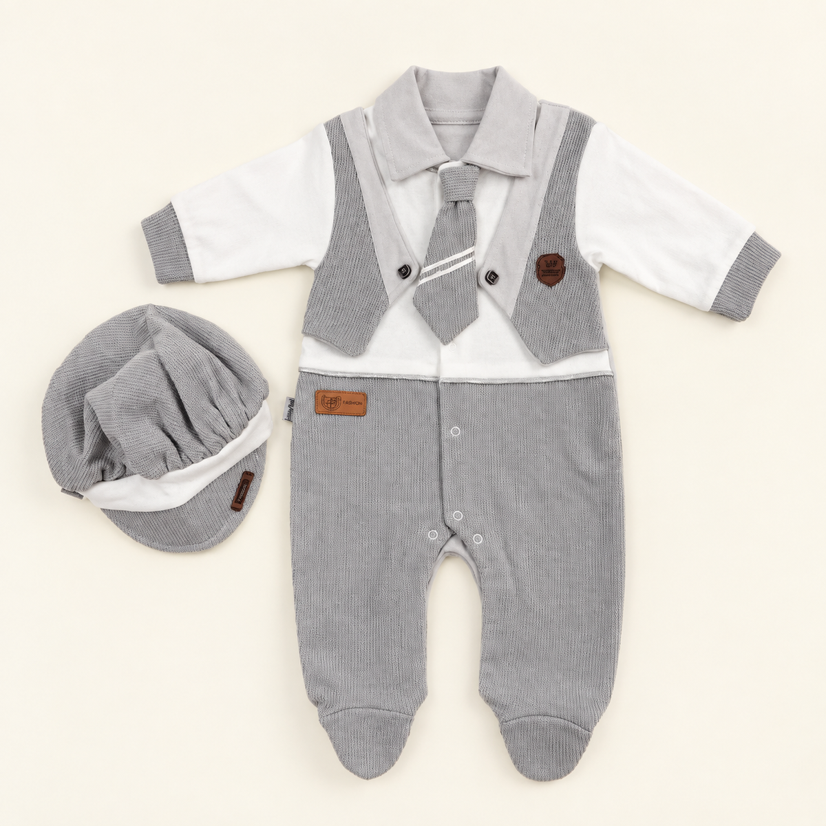 Grenouillère Bébé 3 Pièces avec Casquette & Cravate